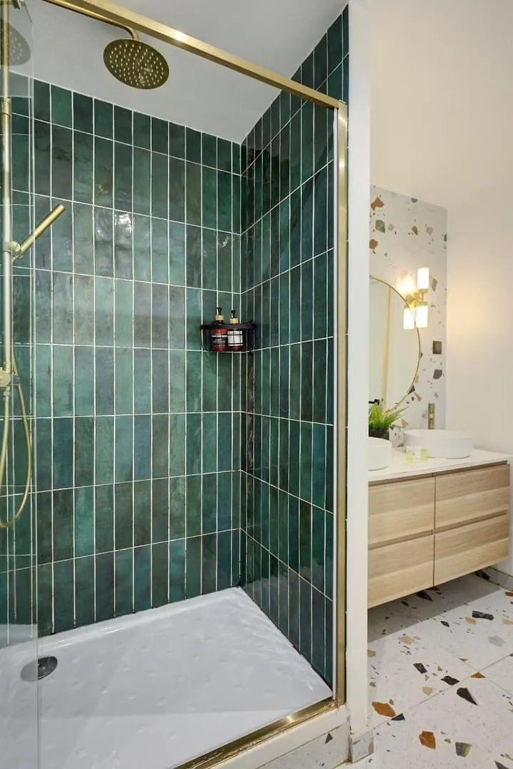 Bluestay 123 - Superb Apartment In Paris