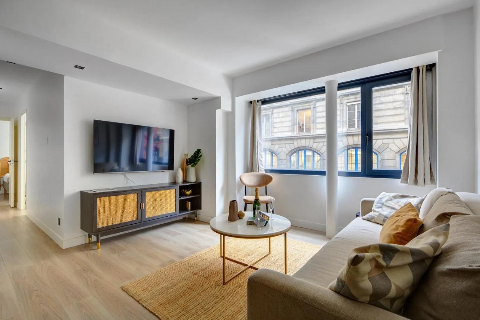 Bluestay 123 - Superb Apartment In Paris France